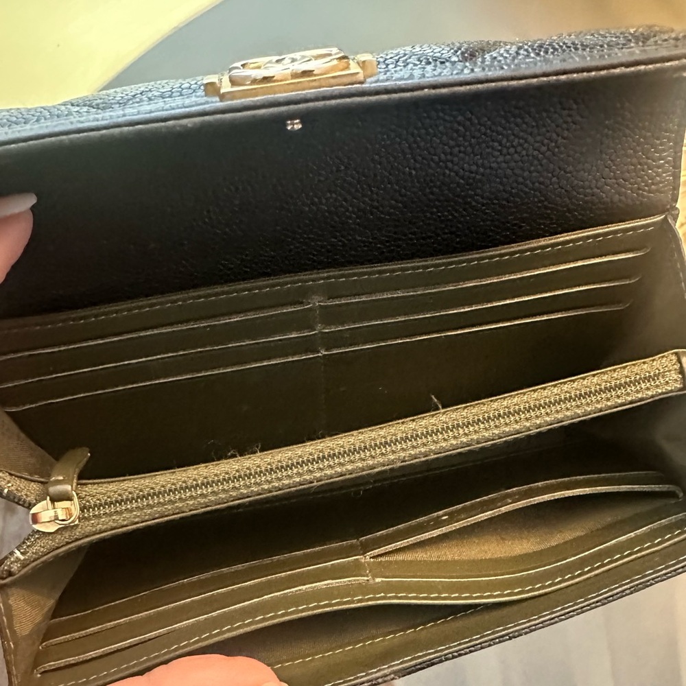 Chanel
Boy Flap Wallet Quilted Caviar Long - Picture 7 of 12